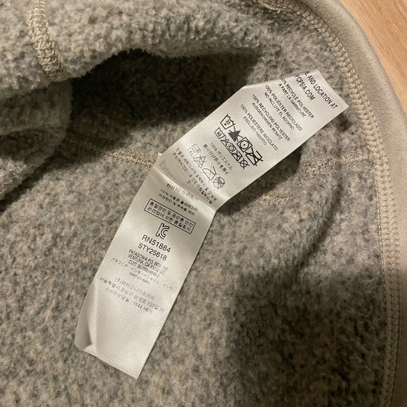 Women’s Patagonia Fleece Sweater - Picture 6 of 7